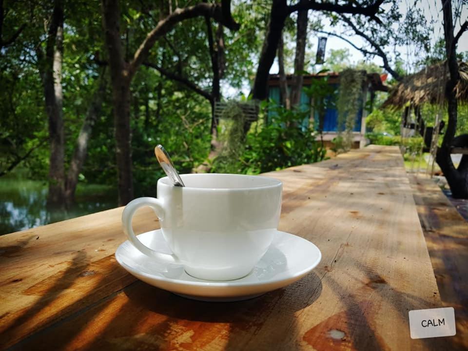 Calm At Bangphat Bor Saen Extérieur photo